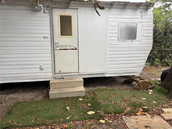 $1,150 | 2875 Northwest 167th Terrace, Unit 1, Miami Gardens, FL 33056