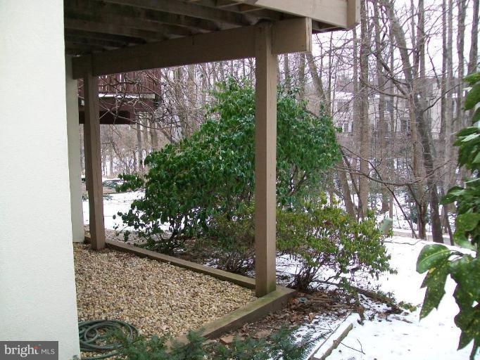 1569 Inlet Court Reston, VA 20190 - Photo 20 of 25 Back yard