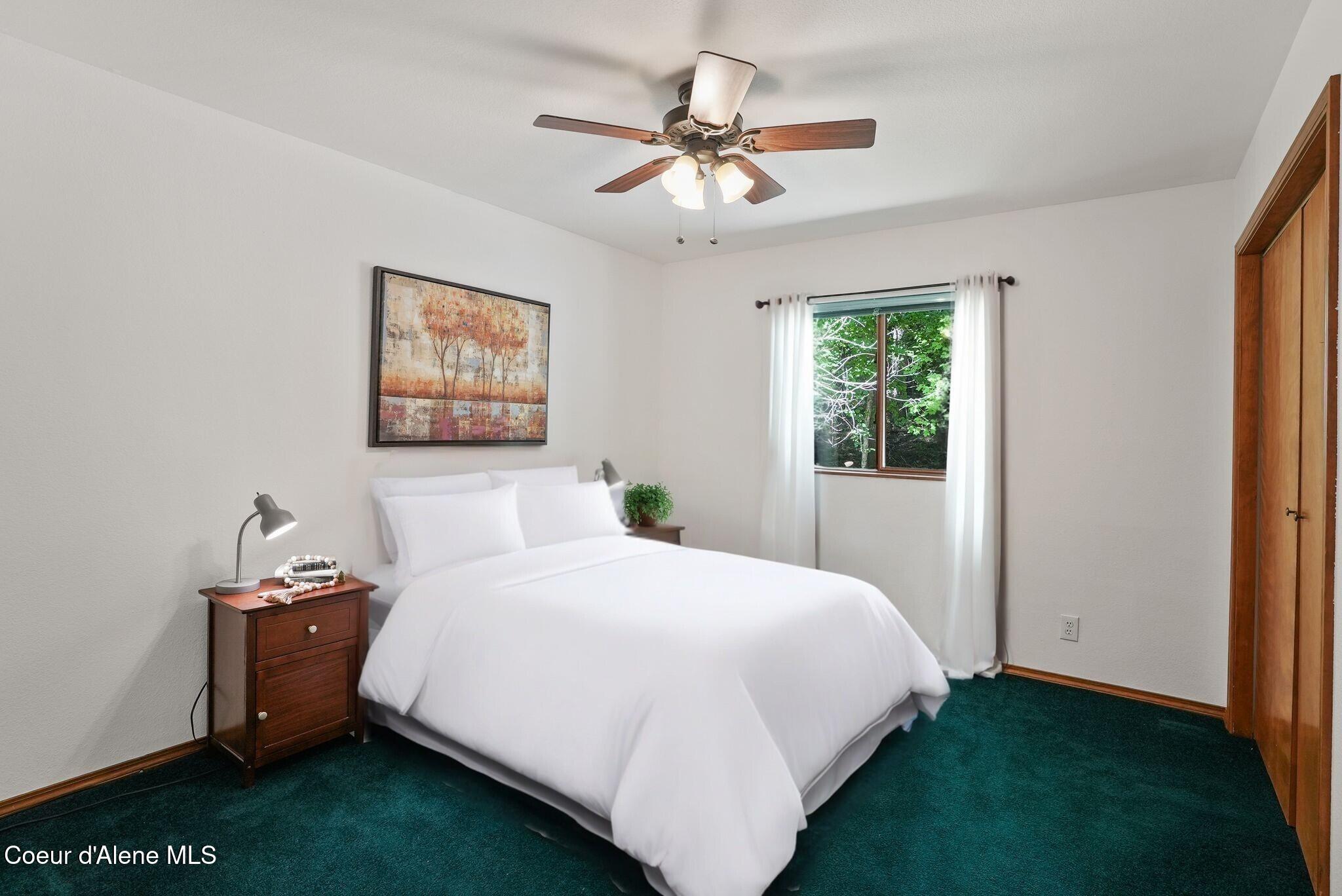 18400 West Holliday Way Hauser, ID 83854 - Photo 11 of 39 Inside-Spokane-Holiday-23 - Copy - Edite