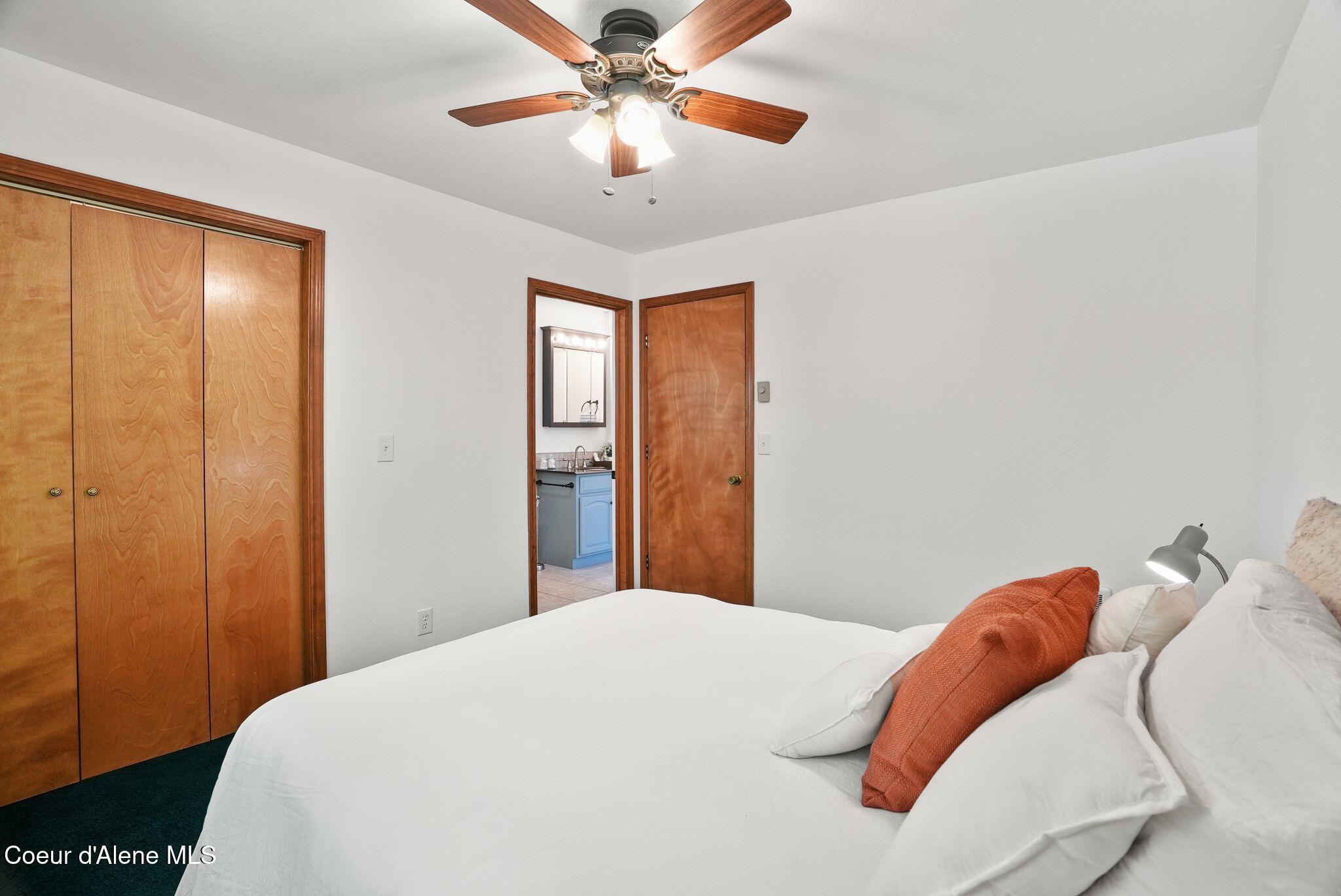 18400 West Holliday Way Hauser, ID 83854 - Photo 12 of 39 Inside-Spokane-Holiday-24 - Copy