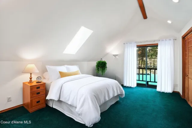 $750,000 | 18400 West Holliday Way, Hauser, ID 83854