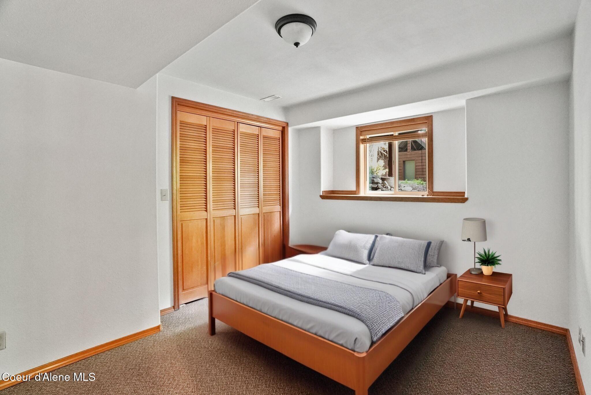 18400 West Holliday Way Hauser, ID 83854 - Photo 19 of 39 Basement Bedroom
