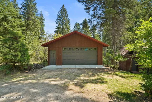 $750,000 | 18400 West Holliday Way, Hauser, ID 83854