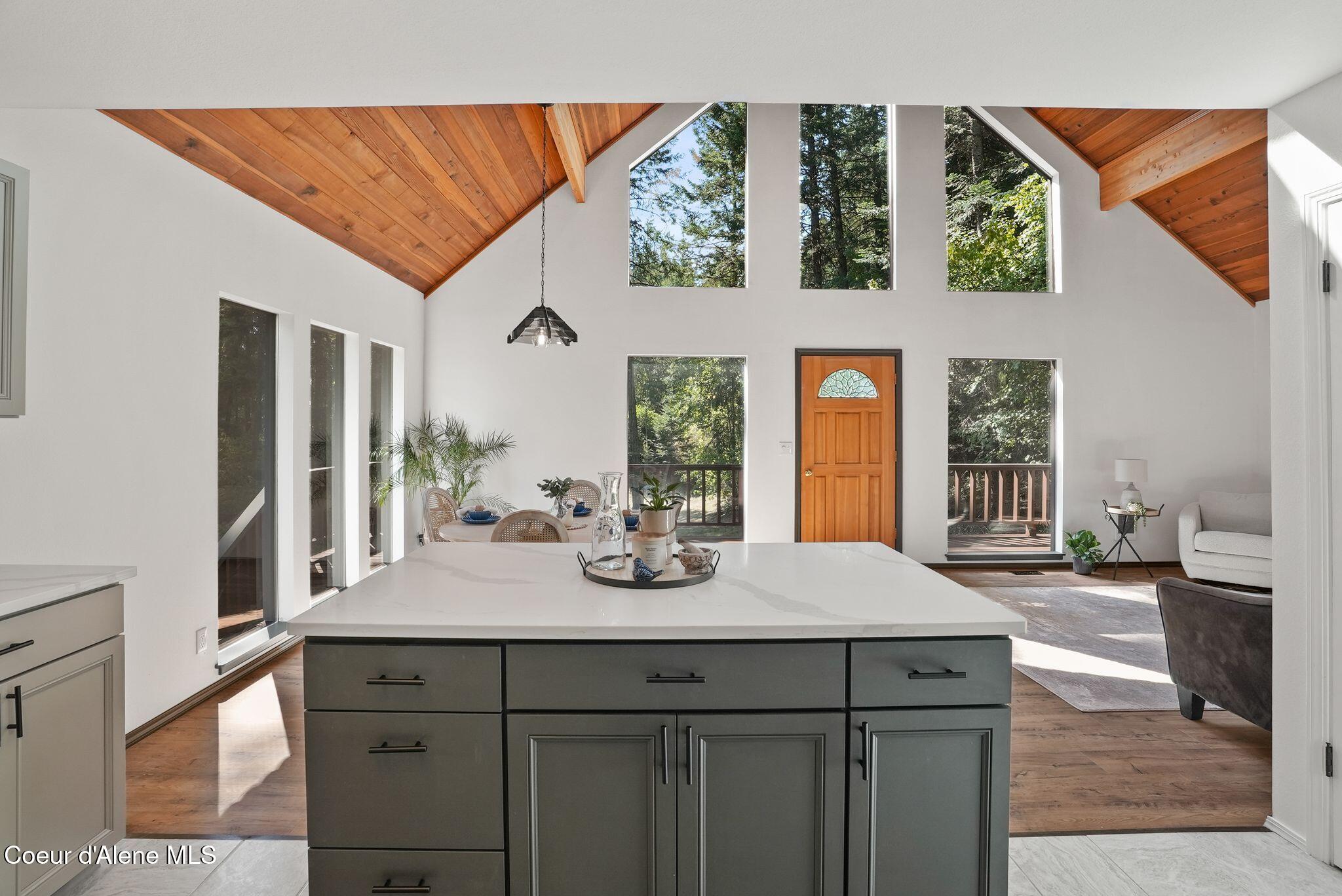 18400 West Holliday Way Hauser, ID 83854 - Photo 3 of 39 Inside-Spokane-Holiday-20 - Copy