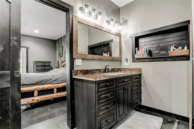 $1,150,000 | 1982 Indiana Road, Ottawa, KS 66067