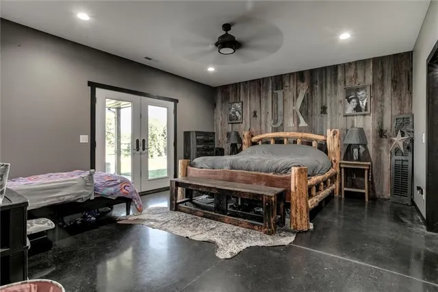 $1,150,000 | 1982 Indiana Road, Ottawa, KS 66067