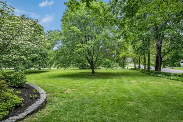 $1,895,000 | 30 Meeting House Lane, Madison, CT 06443