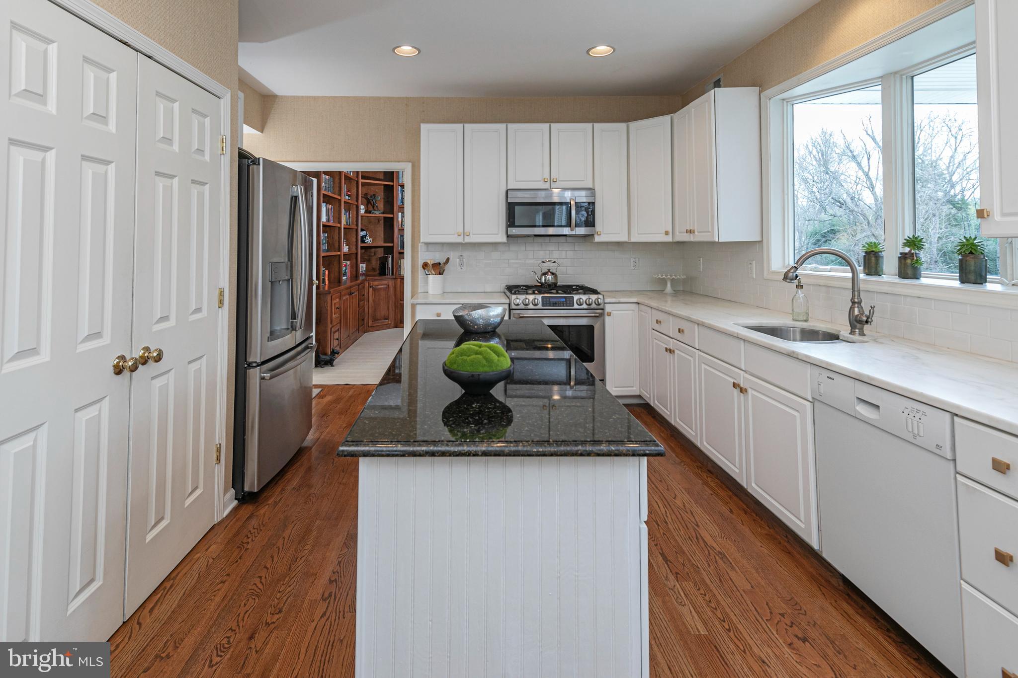 11 Seminole Road Skillman, NJ 08558 - Photo 18 of 42