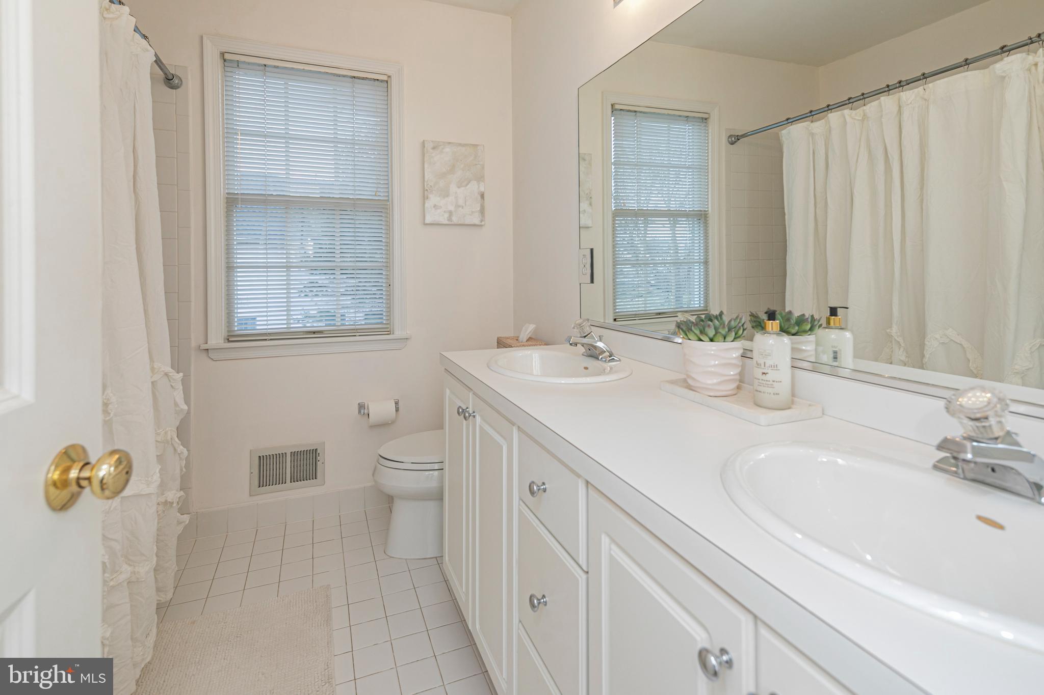 11 Seminole Road Skillman, NJ 08558 - Photo 31 of 42