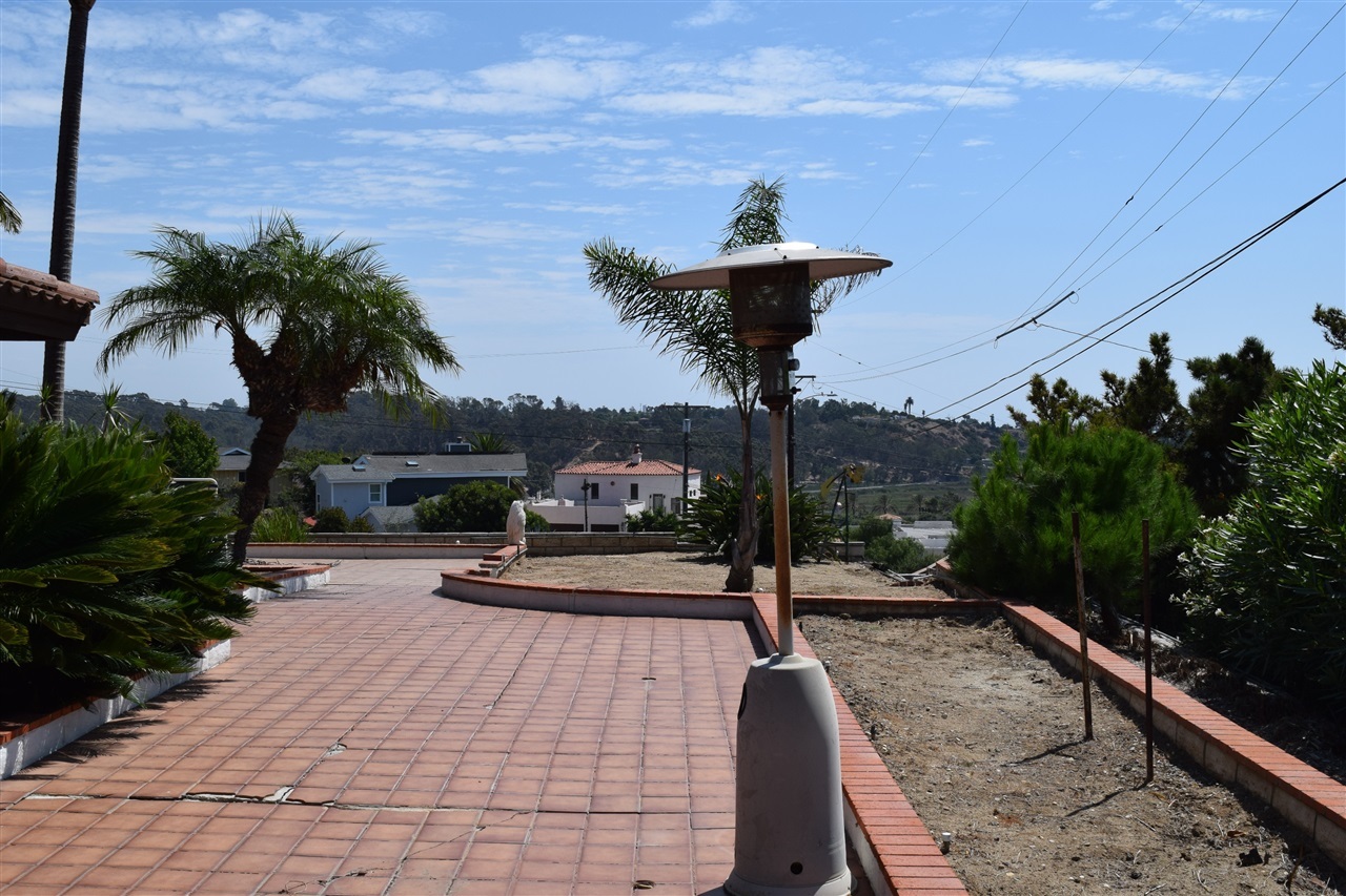 1840 Avocado Road Oceanside, CA 92054 - Photo 4 of 21 Gallery Image 4