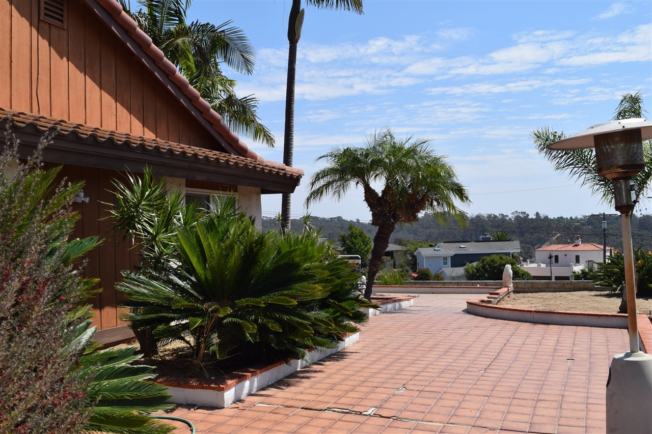 1840 Avocado Road Oceanside, CA 92054 - Photo 5 of 21 Gallery Image 5