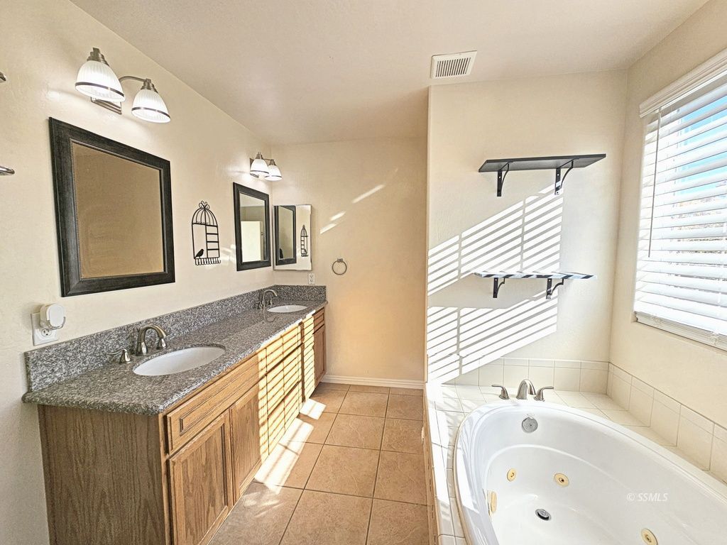 804 West Bataan Avenue Ridgecrest, CA 93555 - Photo 35 of 50