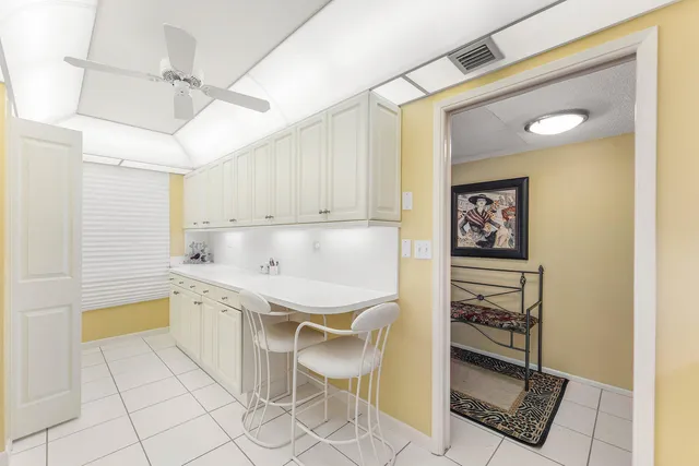 $359,000 | 3125 Northeast 48th Court, Unit 220, Lighthouse Point, FL 33064