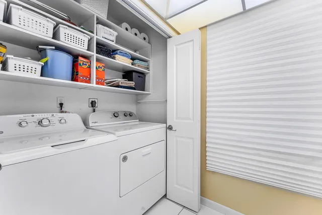 $359,000 | 3125 Northeast 48th Court, Unit 220, Lighthouse Point, FL 33064