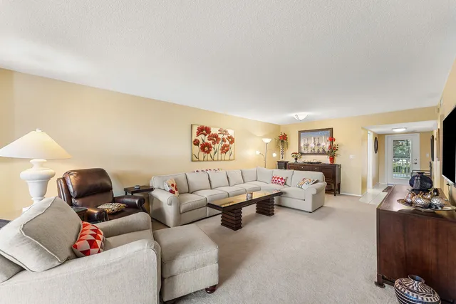 $359,000 | 3125 Northeast 48th Court, Unit 220, Lighthouse Point, FL 33064