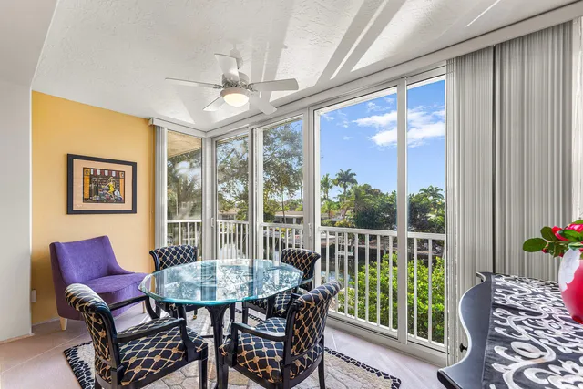 $359,000 | 3125 Northeast 48th Court, Unit 220, Lighthouse Point, FL 33064