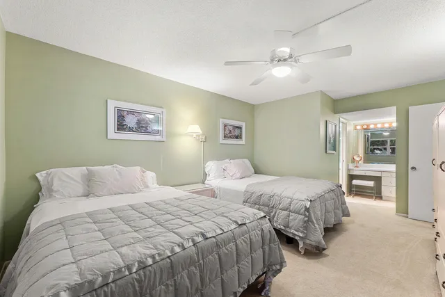 $359,000 | 3125 Northeast 48th Court, Unit 220, Lighthouse Point, FL 33064