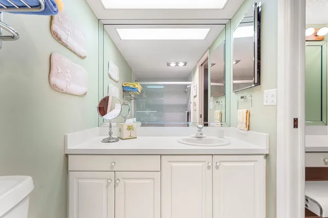 $359,000 | 3125 Northeast 48th Court, Unit 220, Lighthouse Point, FL 33064