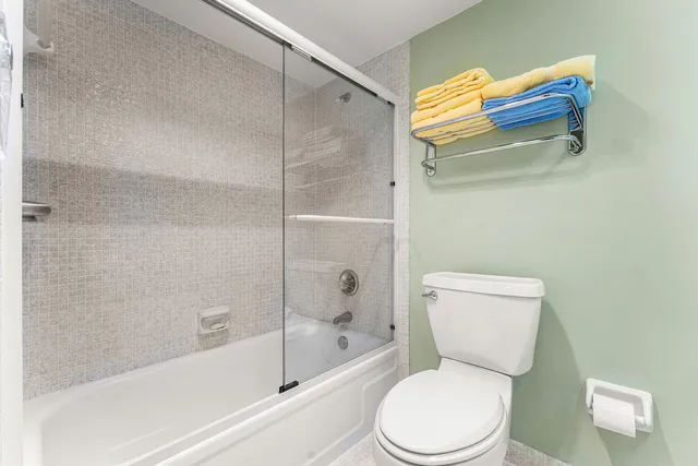 $359,000 | 3125 Northeast 48th Court, Unit 220, Lighthouse Point, FL 33064