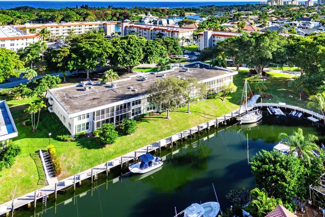 $359,000 | 3125 Northeast 48th Court, Unit 220, Lighthouse Point, FL 33064