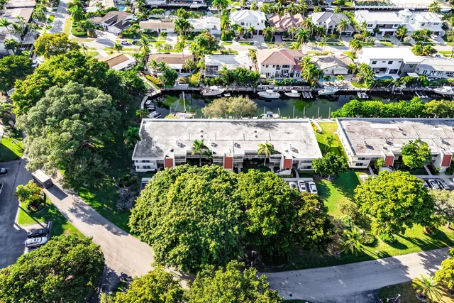 $359,000 | 3125 Northeast 48th Court, Unit 220, Lighthouse Point, FL 33064
