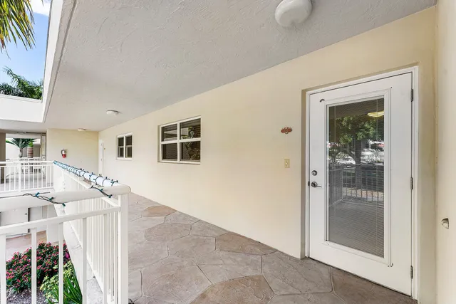 $359,000 | 3125 Northeast 48th Court, Unit 220, Lighthouse Point, FL 33064