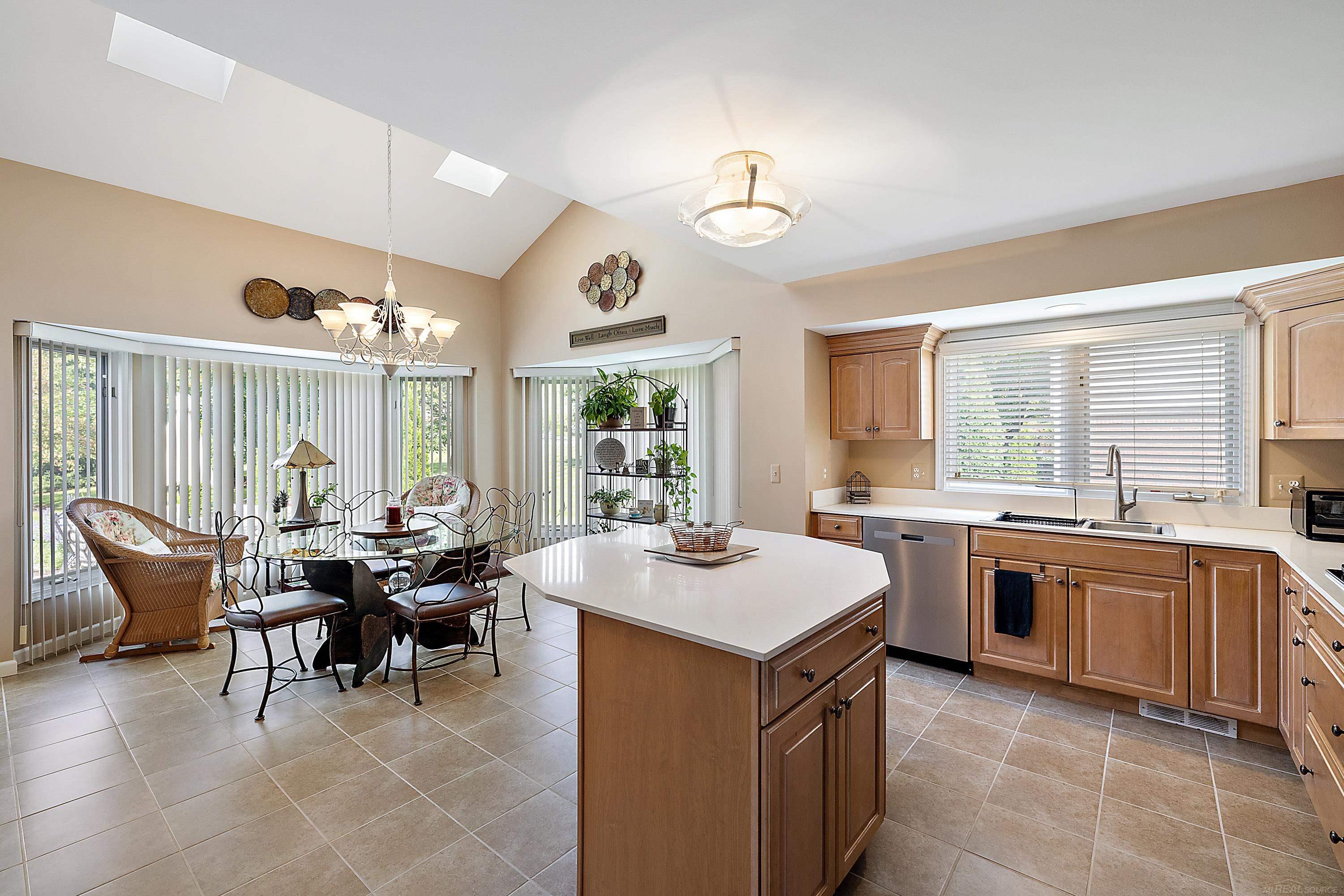 1039 Bloomview Circle Rochester, MI 48307 - Photo 37 of 80 Gallery Image 37