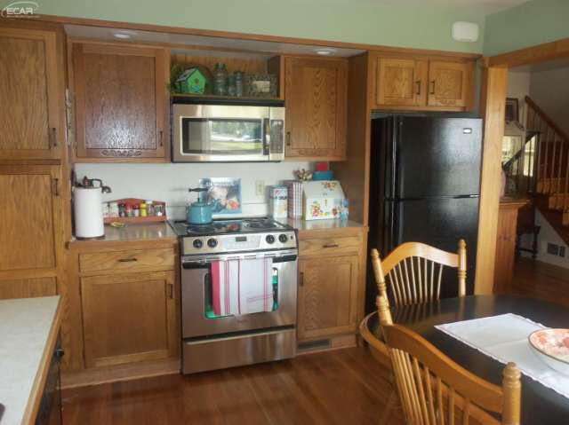 4236 South Vassar Road Vassar, MI 48768 - Photo 6 of 32 21224559-5.JPG