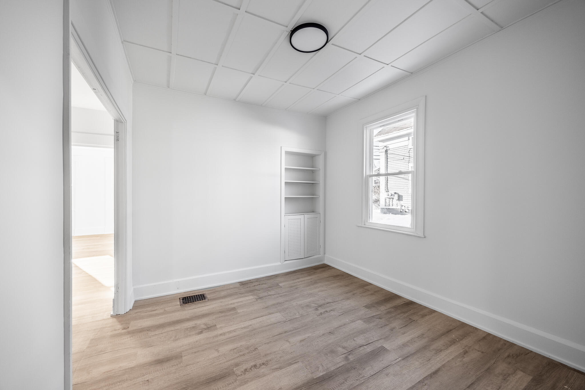 229 Center Street Bangor, ME 04401 - Photo 17 of 36 Dining