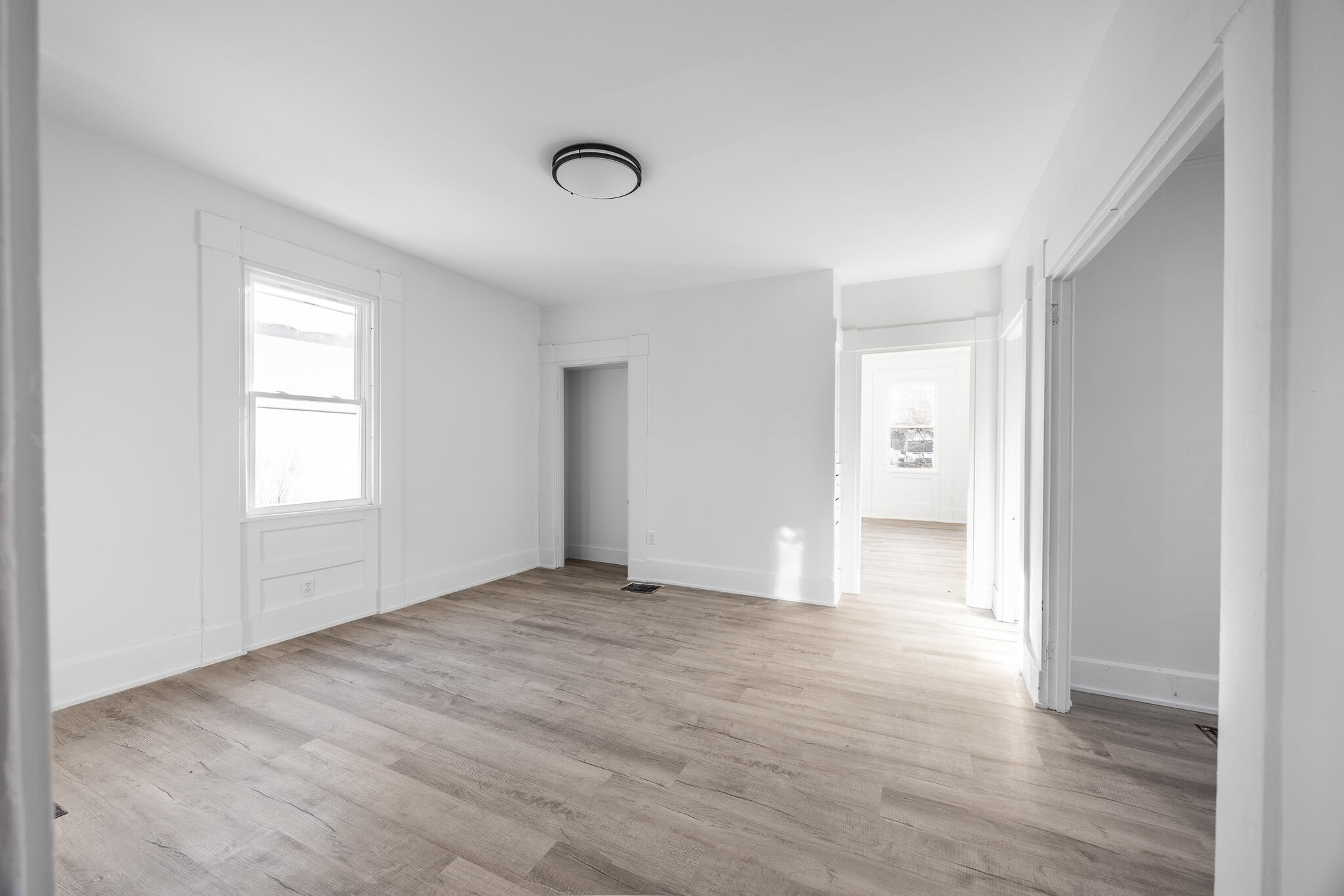 229 Center Street Bangor, ME 04401 - Photo 18 of 36 Living-2