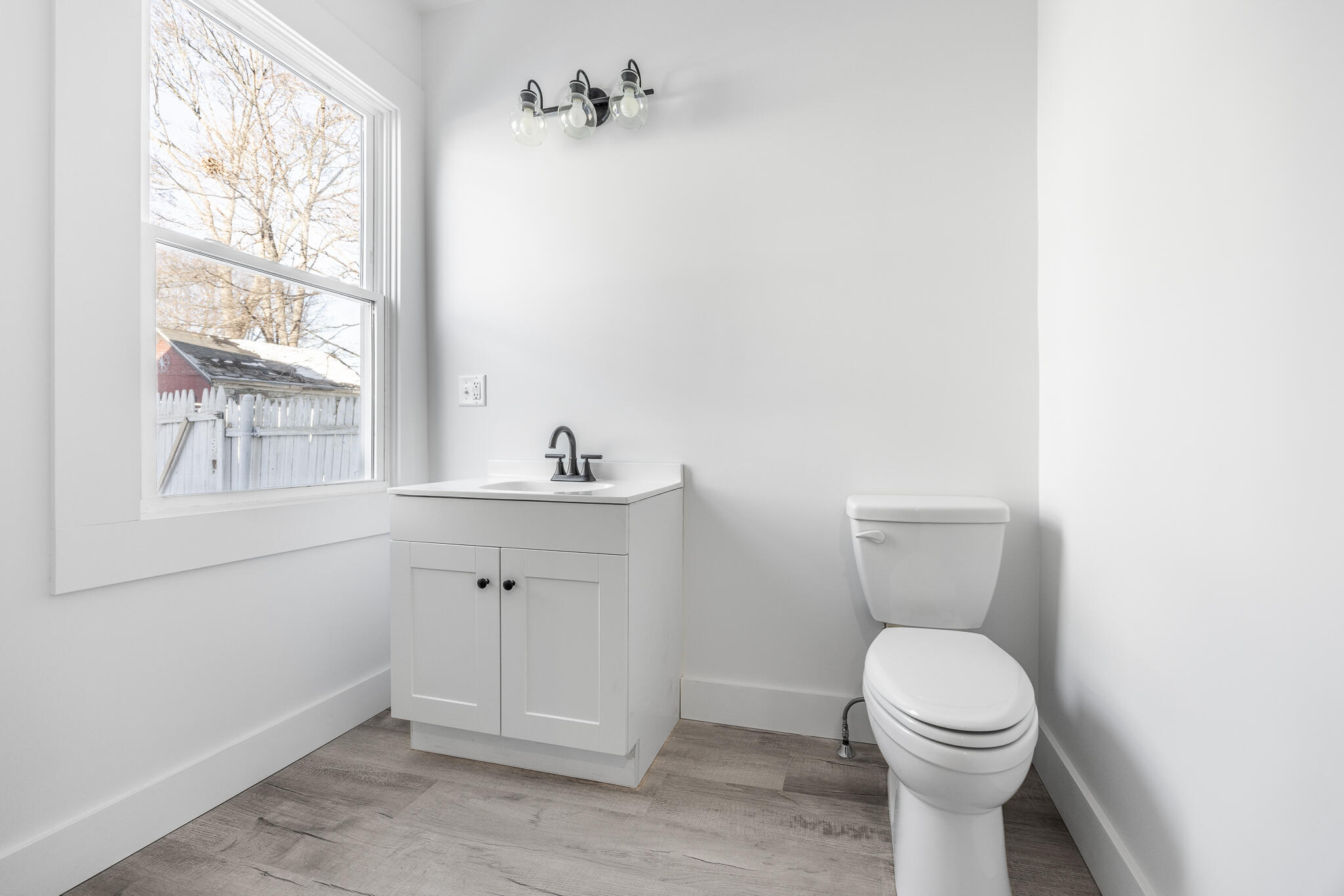 229 Center Street Bangor, ME 04401 - Photo 23 of 36 Bath 1