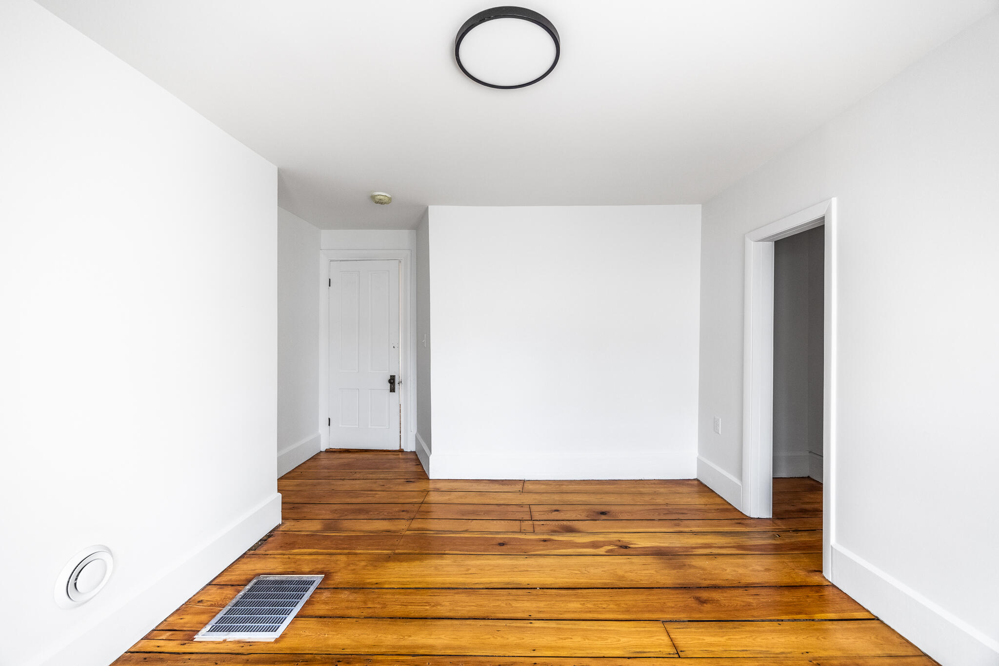 229 Center Street Bangor, ME 04401 - Photo 32 of 36 Room 4-2