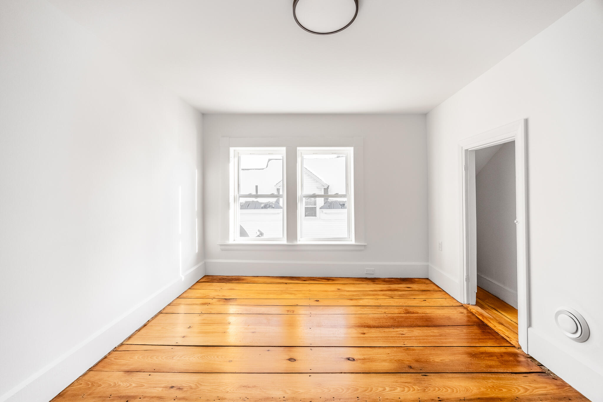 229 Center Street Bangor, ME 04401 - Photo 33 of 36 Room 4