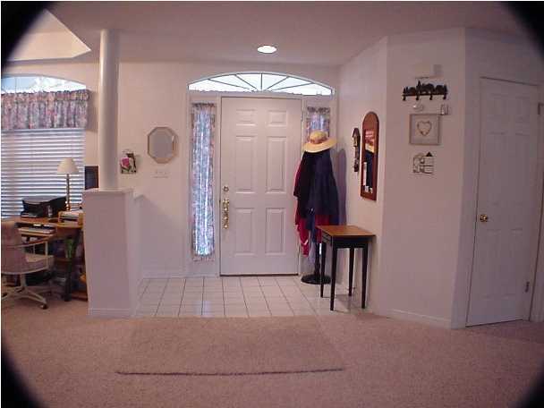 4462 Kingslynn Road Niceville, FL 32578 - Photo 4 of 15 a view of a room with gym equipment