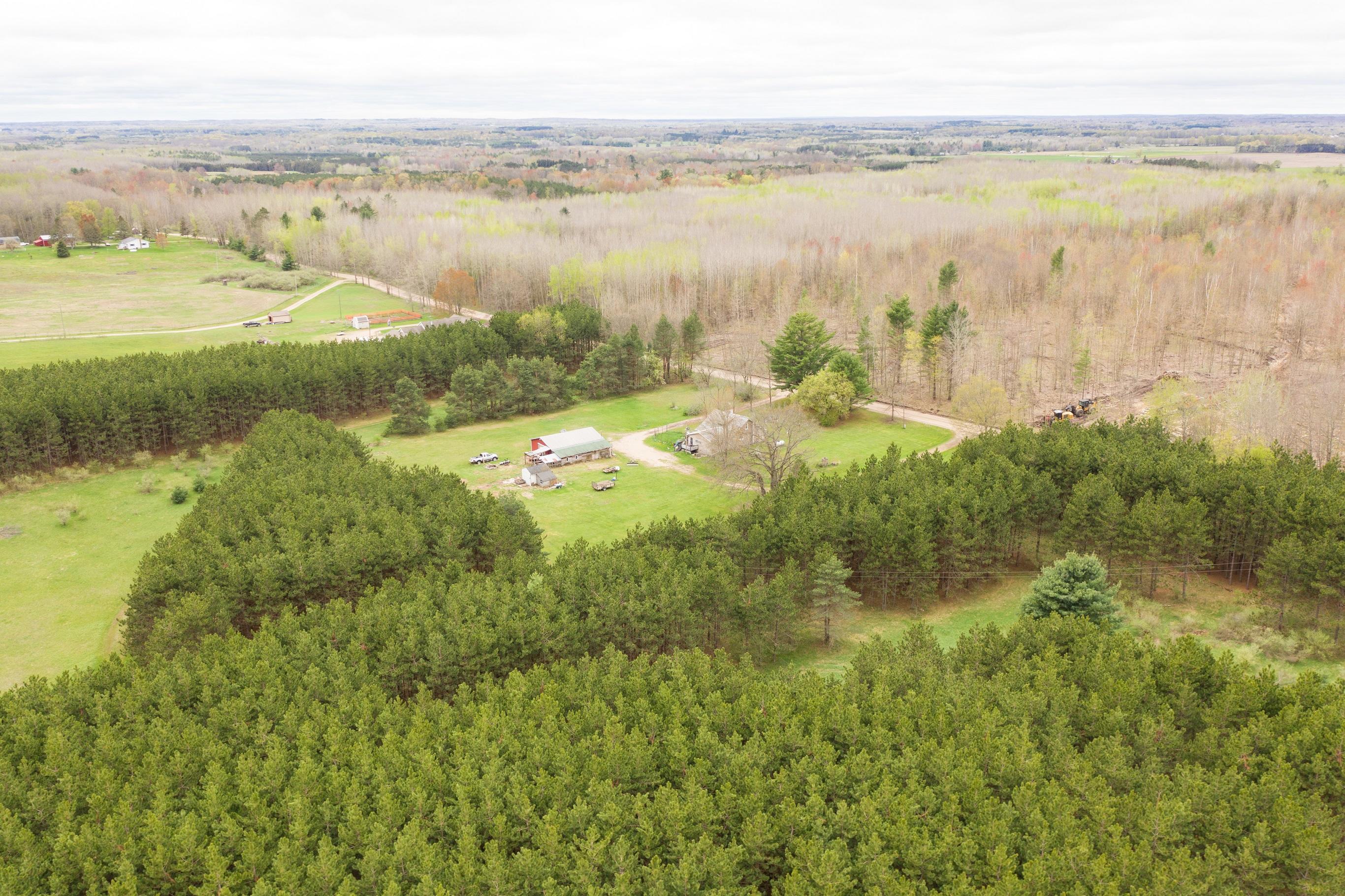 8800 Northwest County Line Road Barryton, MI 49305 - Photo 6 of 25 DJI_0316