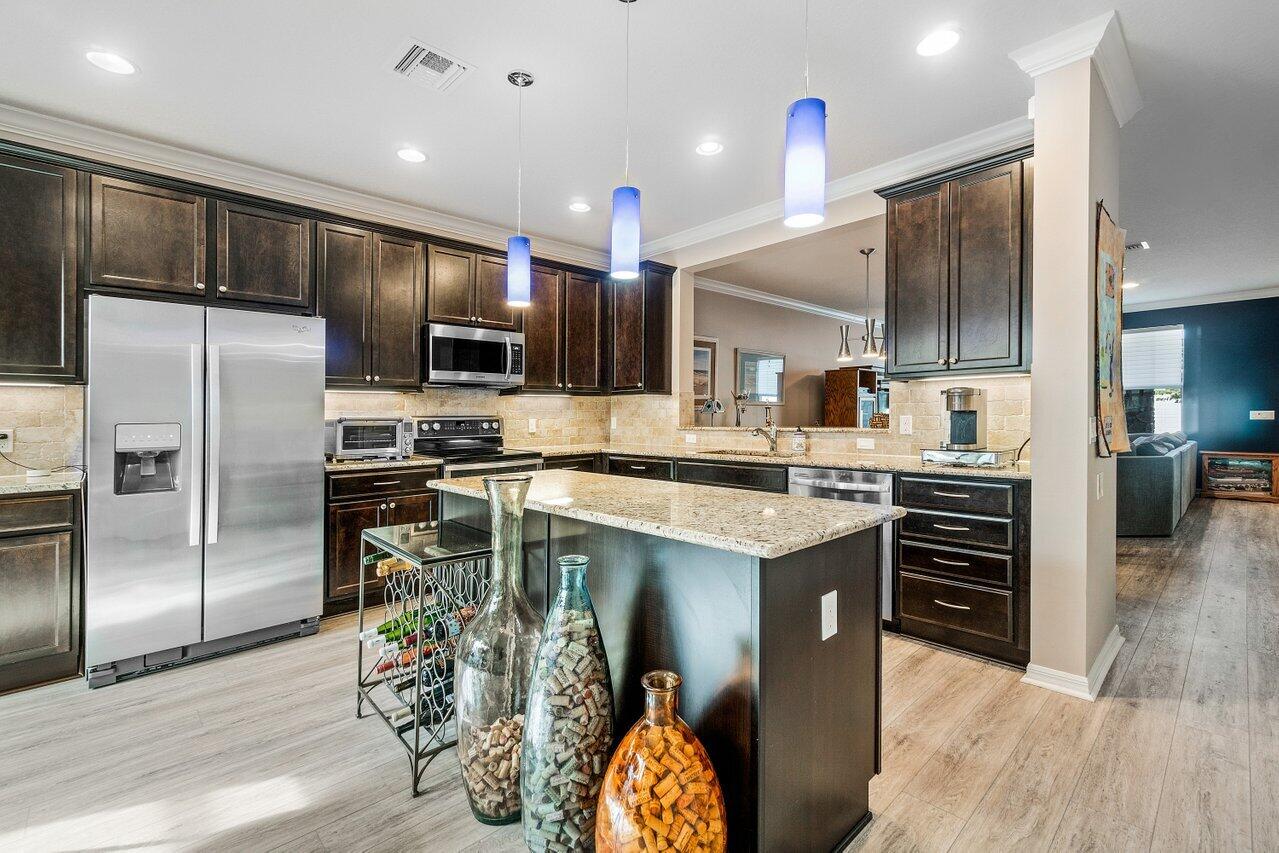 1192 Turnbridge Drive Jupiter, FL 33458 - Photo 11 of 25 Kitchen
