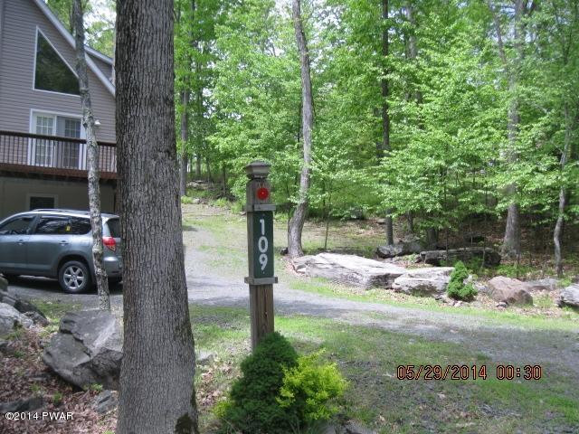 109 East Lakeview Road Lackawaxen, PA 18435 - Photo 3 of 20