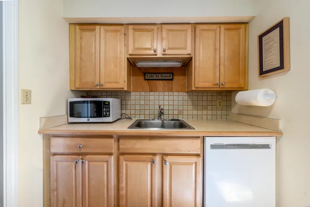 $599,900 | 39 Blossom Avenue, Unit 4, Osterville, MA 02655