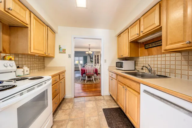 $599,900 | 39 Blossom Avenue, Unit 4, Osterville, MA 02655