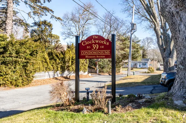 $599,900 | 39 Blossom Avenue, Unit 4, Osterville, MA 02655