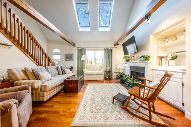 $599,900 | 39 Blossom Avenue, Unit 4, Osterville, MA 02655