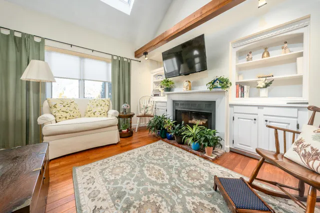 $599,900 | 39 Blossom Avenue, Unit 4, Osterville, MA 02655