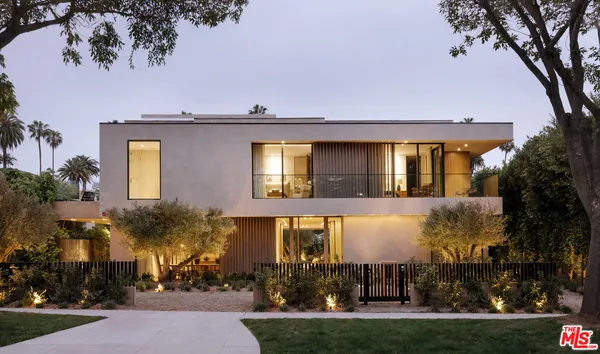 $23,000,000 | 510 North Alpine Drive, Beverly Hills, CA 90210