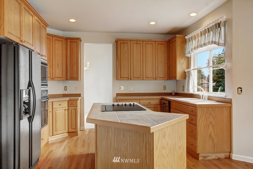 3406 174th Place Southeast Bothell, WA 98012 - Photo 9 of 25