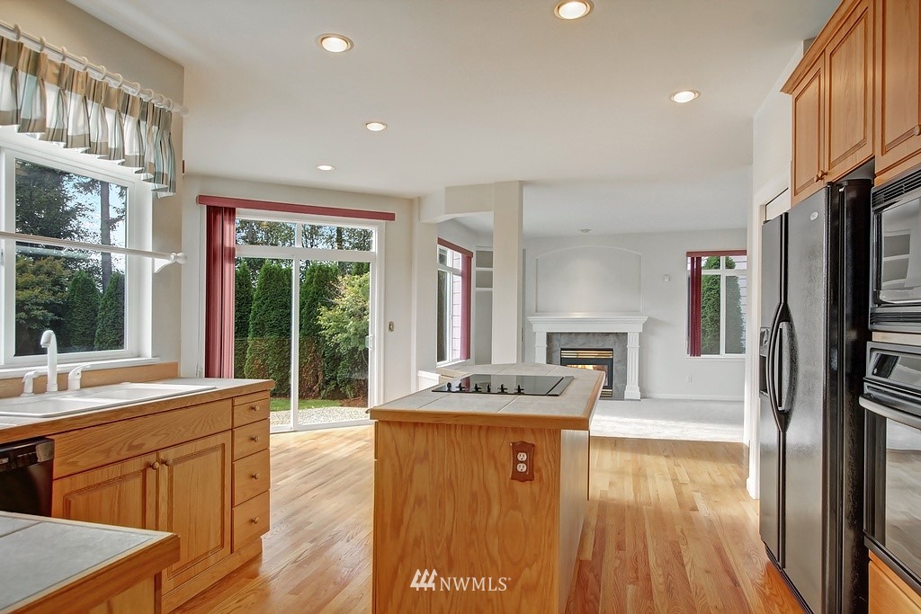 3406 174th Place Southeast Bothell, WA 98012 - Photo 10 of 25