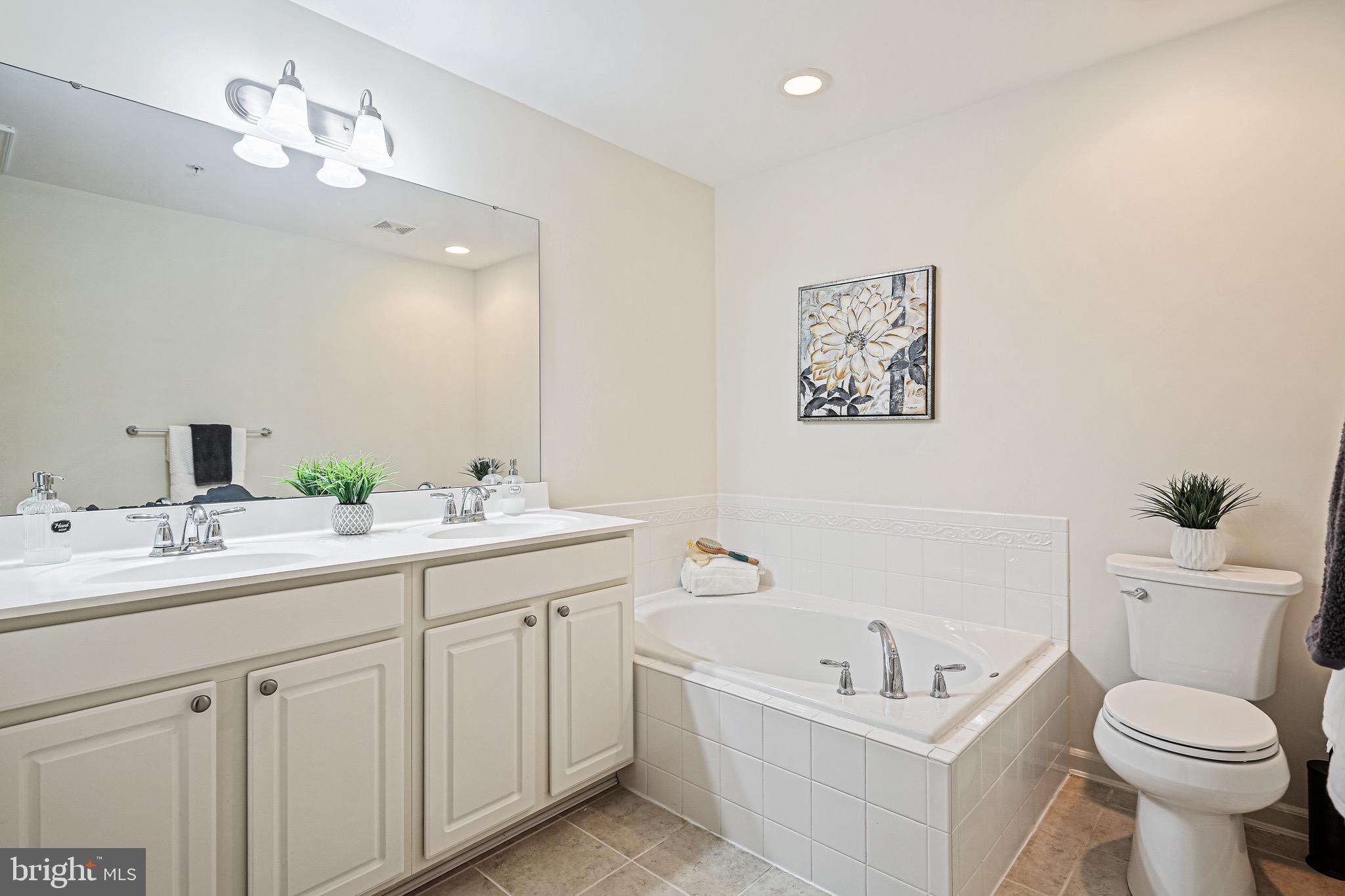4704 Arsenal Road, Unit 42 Ellicott City, MD 21042 - Photo 18 of 28 Main Bathroom