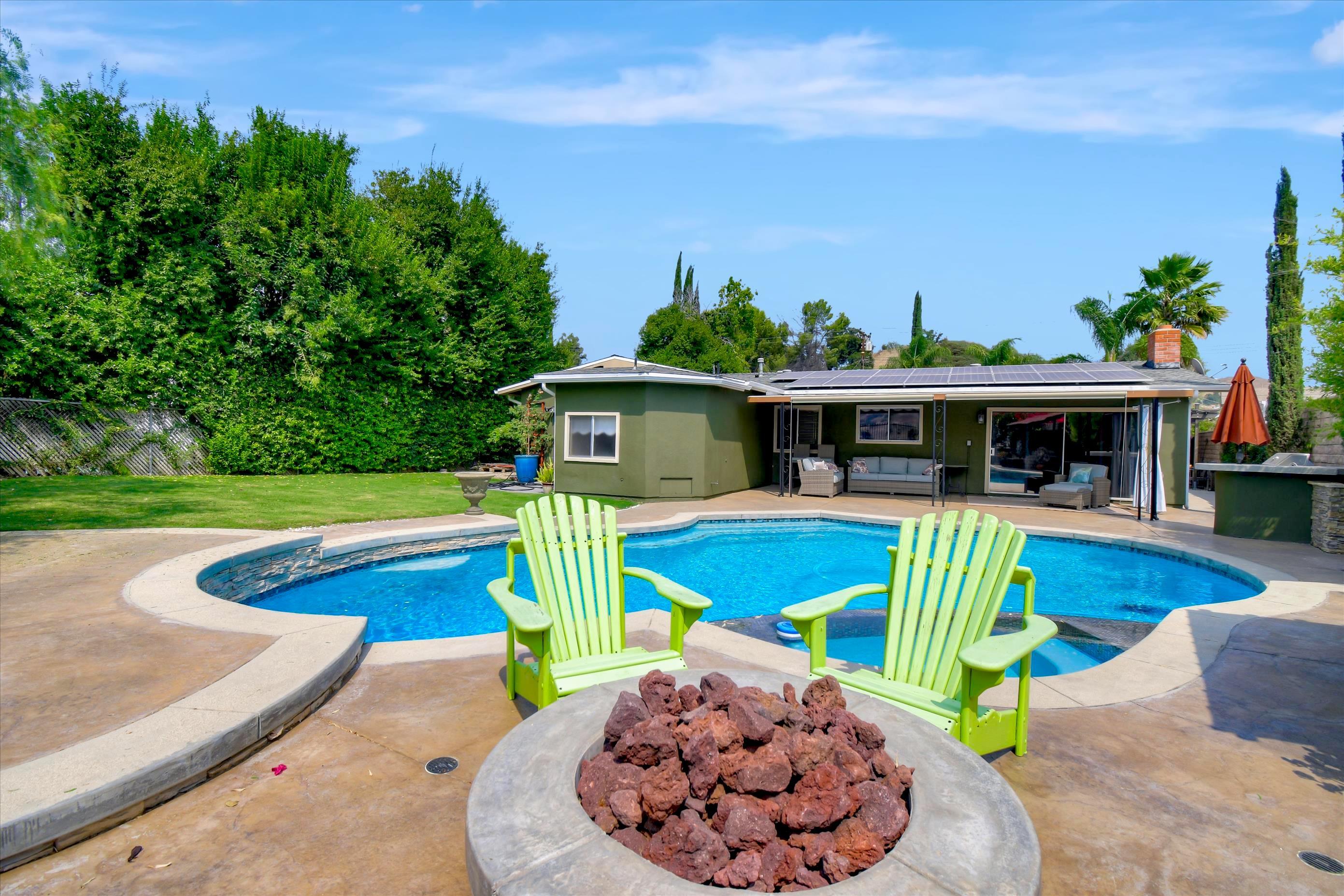 26078 Adamor Road Calabasas, CA 91302 - Photo 2 of 43 Backyard2