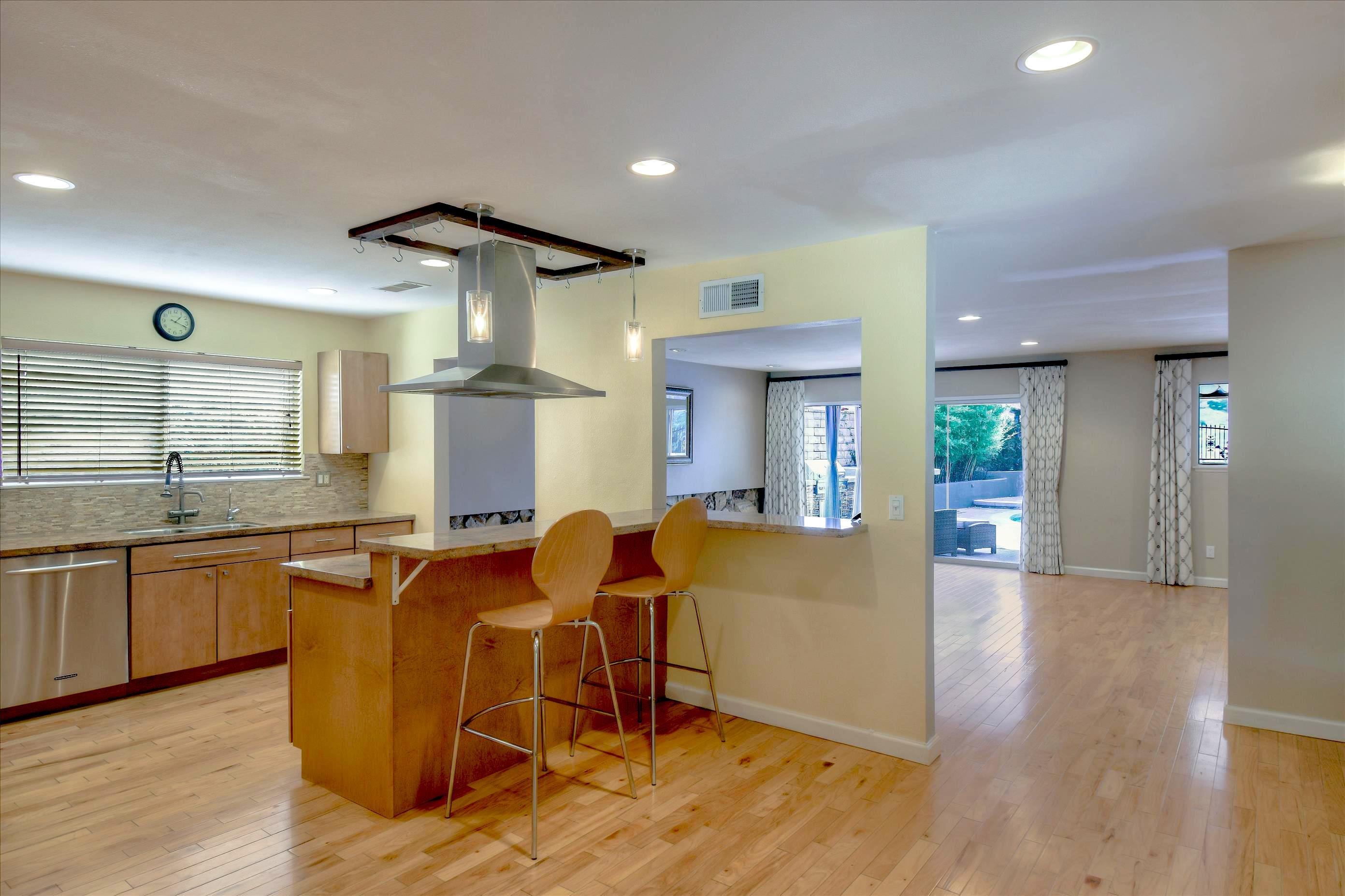 26078 Adamor Road Calabasas, CA 91302 - Photo 16 of 43 Kitchen3