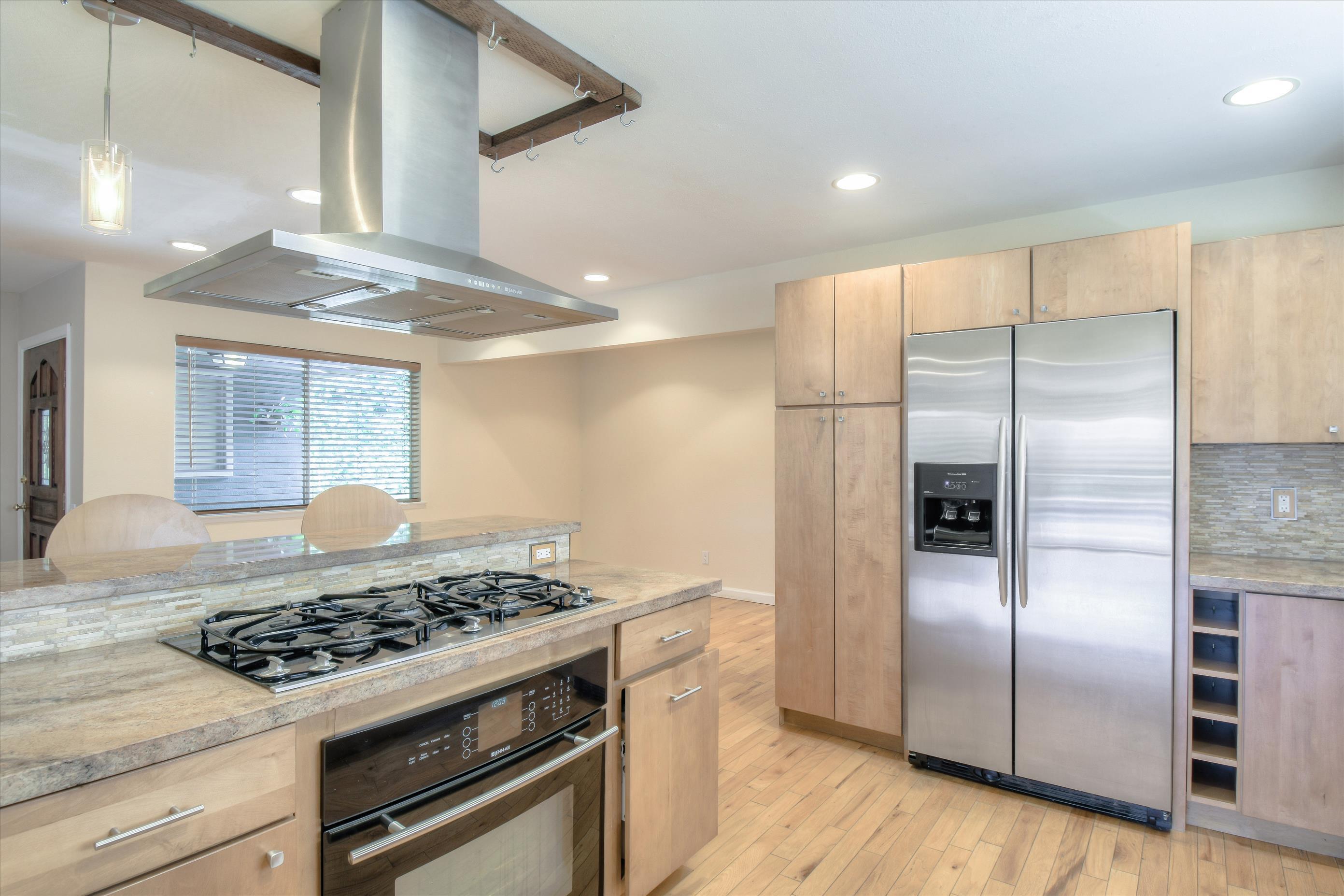 26078 Adamor Road Calabasas, CA 91302 - Photo 20 of 43 Kitchen8