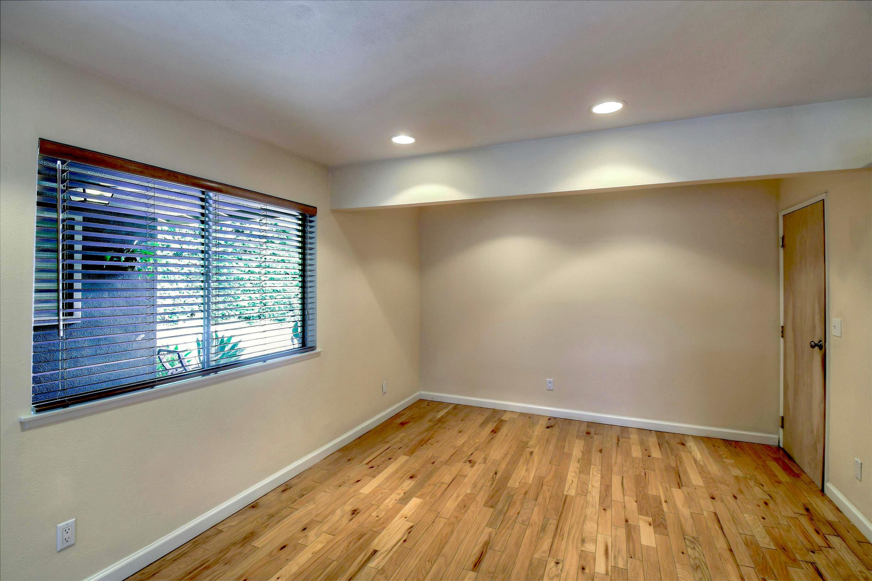 26078 Adamor Road Calabasas, CA 91302 - Photo 25 of 43 DiningRoom